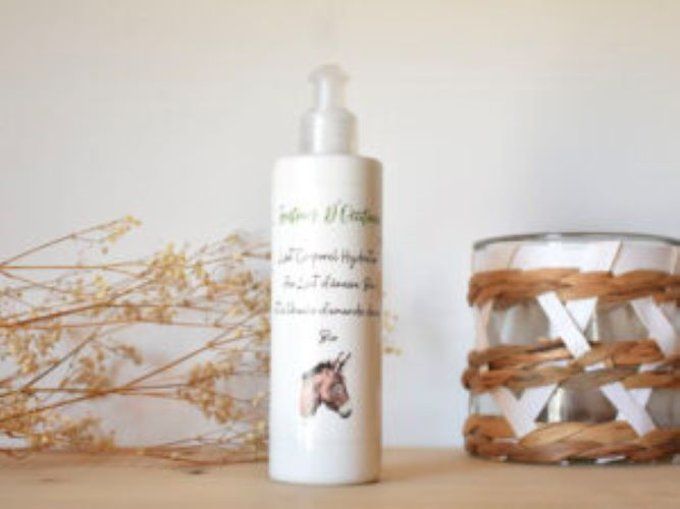 LAIT CORPOREL HYDRATANT AU LAIT D’ÂNESSE BIO ET À L’HUILE D’AMANDE DOUCE BIO 250ML			 			