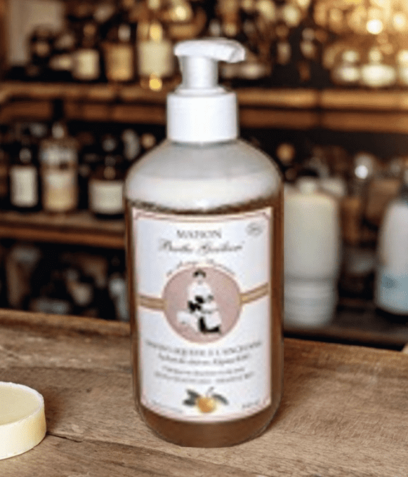 Savon liquide à l’ancienne au lait de chèvre alpine Huile d’olive bio – Orange bio 500ml