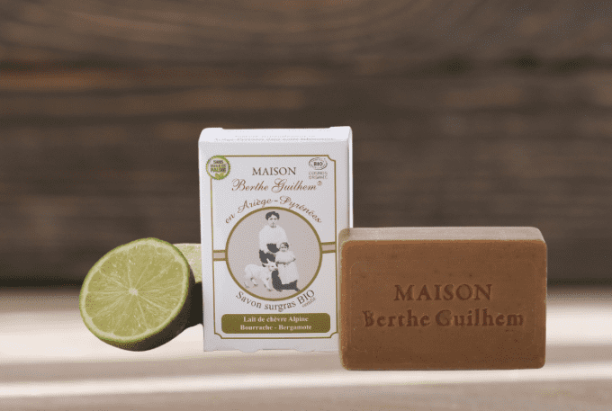 Savon certifié BIO sans huile de palme au lait de chèvre - BOURRACHE & BERGAMOTTE