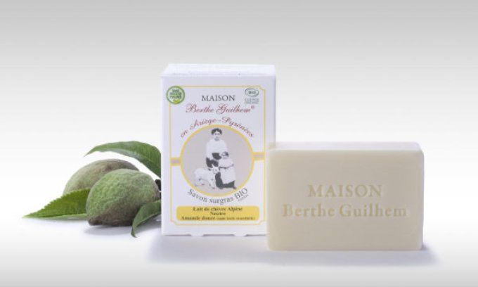 Savon certifié BIO sans huile de palme au lait de chèvre - NEUTRE & AMANDE DOUCE