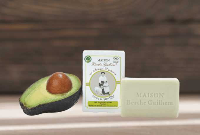 Savon certifié BIO sans huile de palme au lait de chèvre - NEUTRE & BEURRE D'AVOCAT