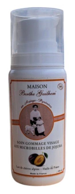 Soin gommage visage aux microbilles de jojoba			 			