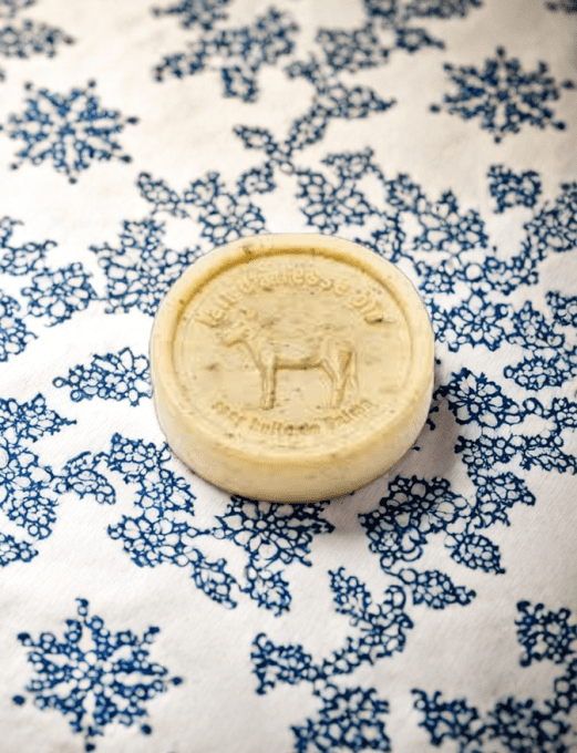 Savon rond sans huile de palme au lait d'ânesse biologique Camomille 100g 